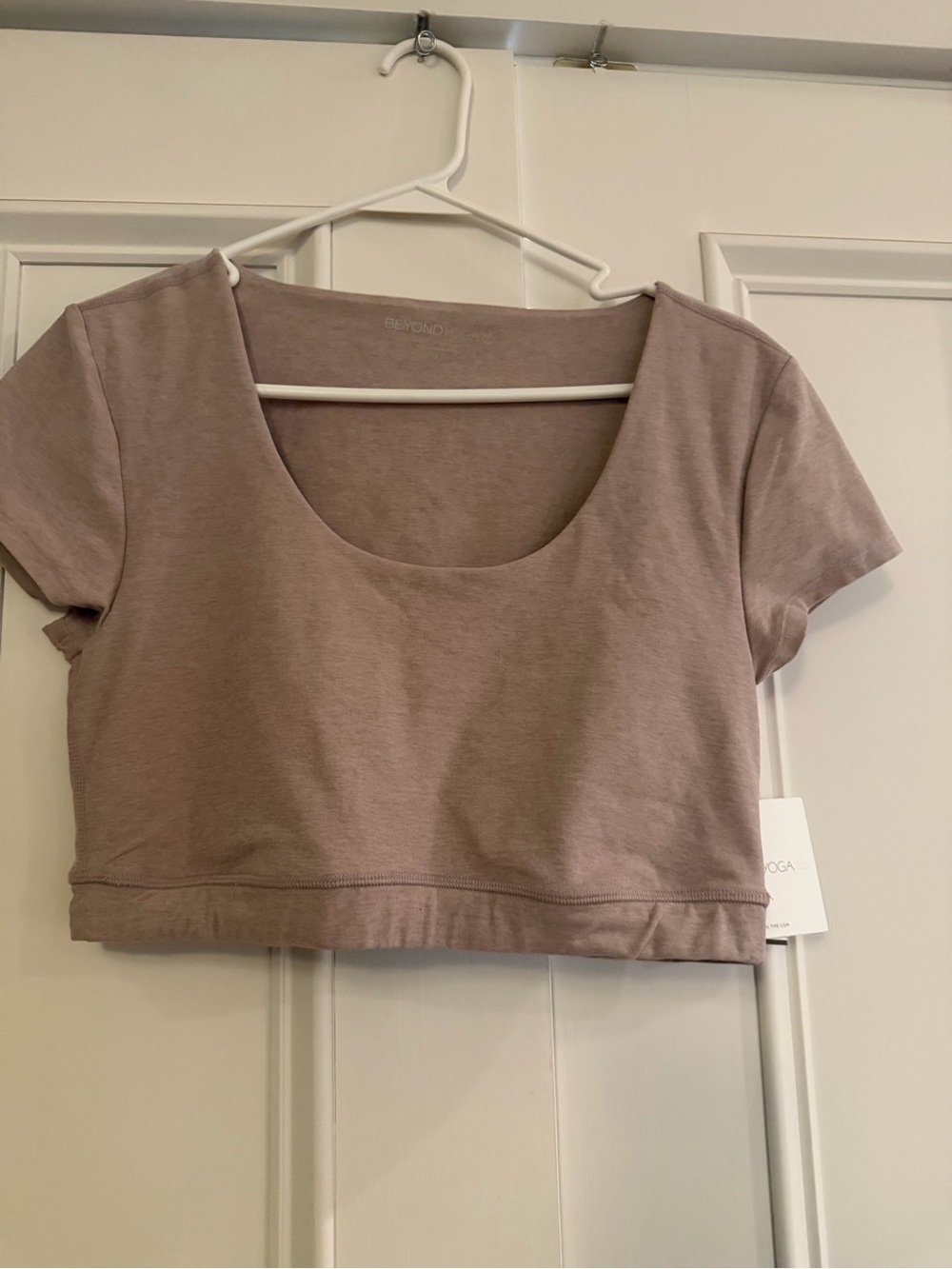 Beyond Yoga Spacedye Scoop Neck Cropped Tee — Chai